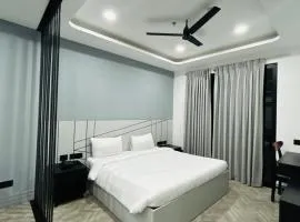 BedChambers Serviced Apartment, Huda City Metro, Gurgaon