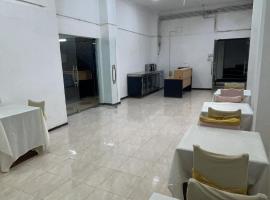 Hôtel nedjma Arbouche，位于Ayet Mustapha Ben Boû Laʼïd的酒店