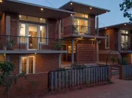 Vana by Loka - Nature Inspired Studios