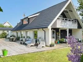6 person holiday home in ASKIM-By Traum