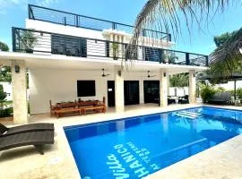 NEW Grand 5 Bedroom Villa with Pool and Full outdoor Kitchen !