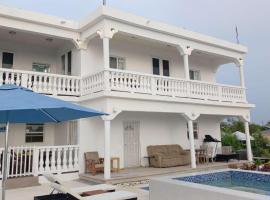 New condo with sea view 4