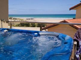 Luxury Spa Beachfront Moana，位于Moana的酒店