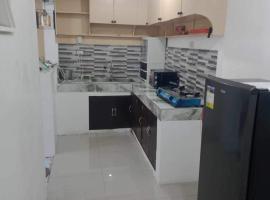 Cernardo's Staycation Place 1 near Enchanted Kingdom，位于Ibaba的酒店