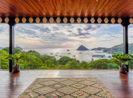 Paradise Garage Komodo Villa，位于纳闽巴霍的豪华型酒店
