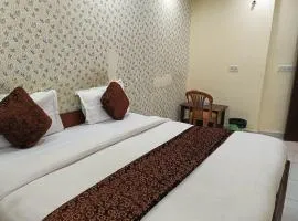 Hotel Shree Sai Dham Near New Delhi Railway Station, Paharganj