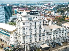 Luminor Hotel Palembang by WH Free Massage 10 Minutes，位于巨港的酒店