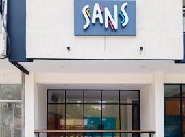 Sans Max Living Tangerang，位于当格浪的酒店