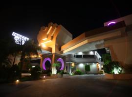 地中海汽车旅馆，位于墨西卡利的酒店