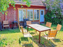 8 person holiday home in GOTLANDS TOFTA，位于Västergarn的酒店