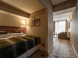 Apartamenty Aries Residence Bukowina，位于布科维纳-塔钱斯卡的带热水浴缸的酒店