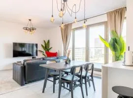 Bright 2BR Flat with Balcony & Comfort