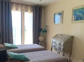 Chambre Mustang avec piscine Villa CasaEva