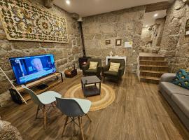 Quinta da Casa dos Santos - Inside Gerês，位于吉尔斯的酒店