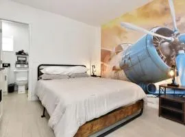 Daytona Studio Suite Queen Bed Walk In Shower #3