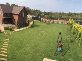 Tuzlada Ferah Alani Havuz,Bahçe ve tüm rahatlıklar kişiye özel alan，位于图兹拉的酒店