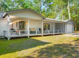 2 Blocks to Boat Ramp Higgins Lake House with Grill