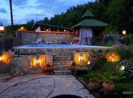 Vila "Mali RAJ"