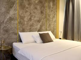 Kuching City Centre Smart Home Luxury Resort Condo，位于古晋的带按摩浴缸的酒店