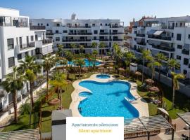 Homity Holidays - Playa Granada - Aguacate Beach，位于莫特里尔的海滩酒店