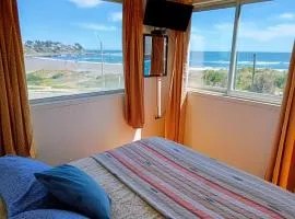 Pichilemuhostel SurfersView