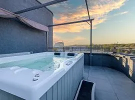 Apartments in Kaunas city centre with Jacuzzi bath