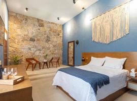 Casa Mercedes - Stylish & Historic in heart of Mérida，位于梅里达的酒店