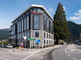 Ramada by Wyndham Queenstown Central，位于皇后镇的酒店