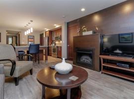 Stylish Family Condo at Beachfront Resort，位于帕克斯维尔的酒店