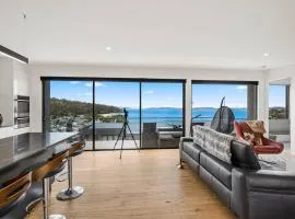 Beachside Luxury Villa - Expansive Panoramic Vistas
