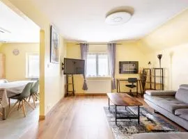 séjour 6 pers.( atypique ) f4 110 m2