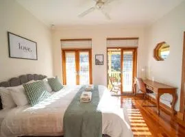 Cozy holiday home 5 mins walk to beach in Glenelg