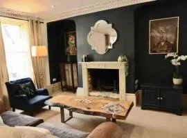 Stunning unique period 2 bedroom apartment