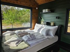 Feelmore Tiny House Eger，位于埃格尔的酒店