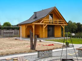 A wooden eco friendly house by the Goszcza lake Living room 2 bedrooms，位于Lubrza的酒店