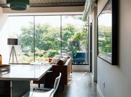 Unit A, The Kroger Lofts，位于沙勒瓦的酒店