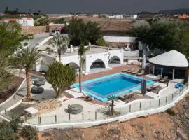 Villa, Sea views, Pool Sauna, Jacuzzi,gas BBQ