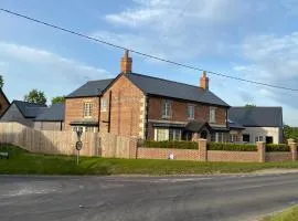The Old Pub - Entire Pub Cellar, with own Private Sauna & Gym, Self Contained Suite and Kitchenette including Continental Breakfast, Snacks and Mini Bar