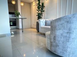 Moderno Apto con Vista Espectacular cerca de todo，位于巴耶杜帕尔的带泳池的酒店