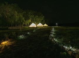 Glamping Jarahuco，位于佩德纳莱斯的豪华帐篷