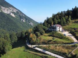 Pensiunea Magura，位于默古拉的海滩酒店