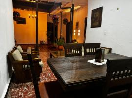 Hostel Casa Rionegro Colonial，位于里奥内格罗的酒店