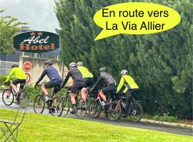 ABEL Hôtel CHAMBRE ECONOMIQUE PARKING PRIVE WIFI，位于Langeac的酒店