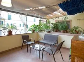 Casa San Girolamo Historic flat with cosy Terrace in Lucca's city Centre