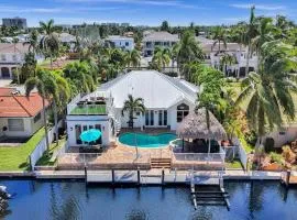 stunning waterfront villa in boca raton