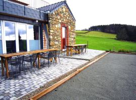 Lovely house with much luxury and comfort，位于韦姆的酒店