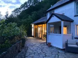 Roses Cottage and Studio