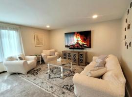 Spacious Buffalo Home Near Niagara Fall, Bills Stadium, Buffalo Airport，位于Depew的酒店