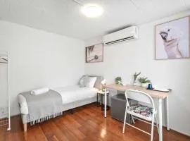 Courtyard Single Room - Serene Spot at Peakhurst - Shared Bathroom