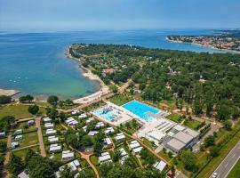 Albatross Mobile Homes on Camping Park Umag，位于卡里高多的酒店